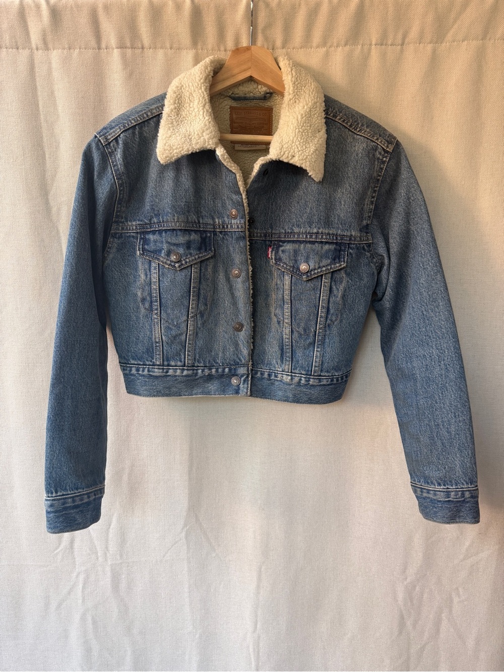 Classic Cropped Blue Denim Sherpa Jacket with Cream Collar